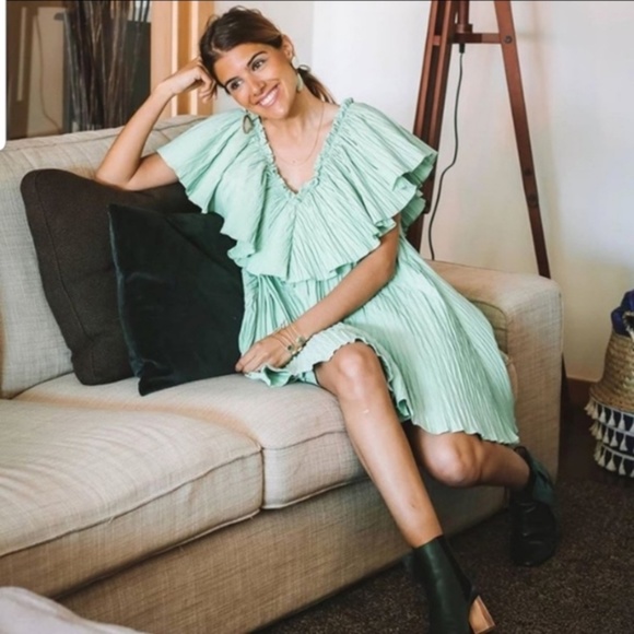 🌱 Zara Washed Green Voluminous Pleated Dress 🌱 - Picture 10 of 17